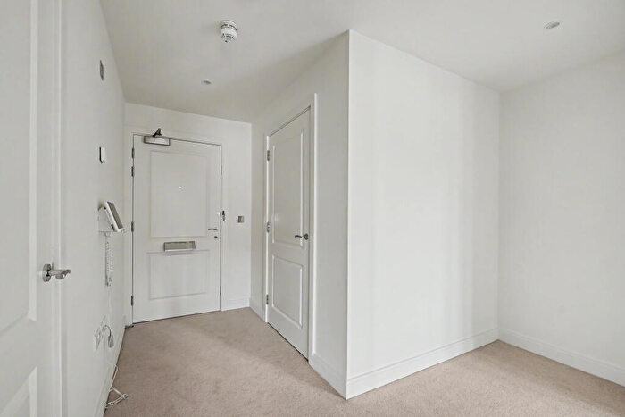 1 Bedroom Retirement Property For Sale In The Grange, Kings Square, Ledian Gardens, Maidstone, Kent, ME17