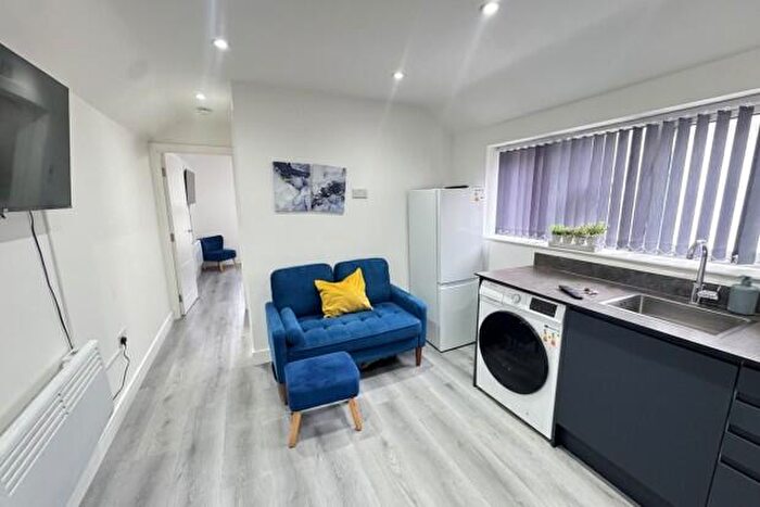1 Bedroom Flat To Rent In Corporation Road Grangetown, CF11