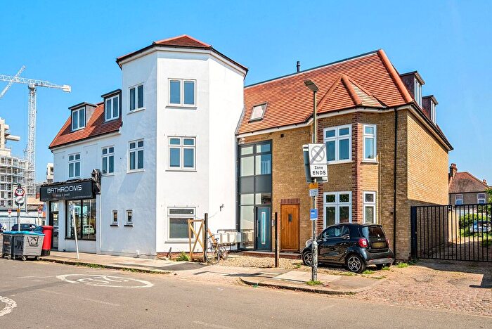 1 Bedroom Flat To Rent In Burlington Road, New Malden, KT3