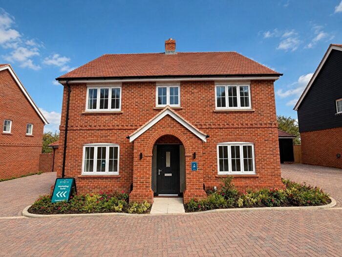 4 Bedroom Detached House For Sale In Station Road, Bow Brickhill, MK17