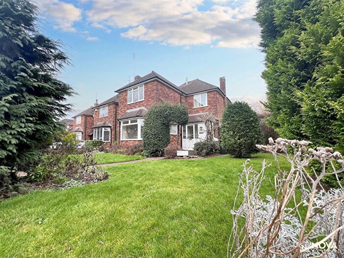 3 Bedroom Detached House To Rent In Stratton Gardens, Luton, LU2