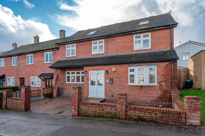 6 Bedroom House For Sale In Bearing Way, Chigwell, IG7