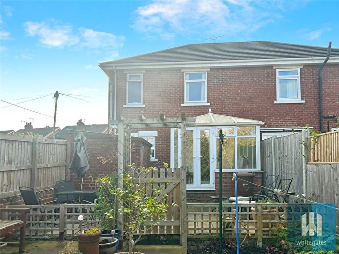 3 Bedroom Semi Detached House For Sale In Barnsley Road, South Kirkby, Pontefract, West Yorkshire, WF9