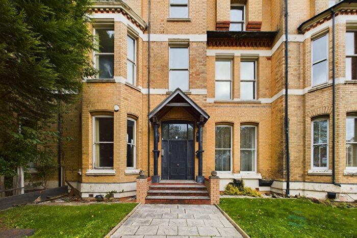 3 Bedroom Flat To Rent In Princes Avenue, Princes Park, L8