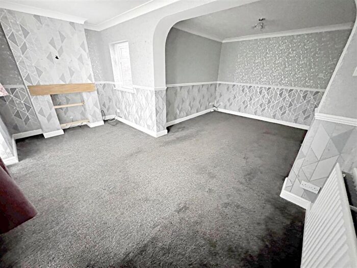 2 Bedroom Detached Bungalow For Sale In St. Lukes Grove, Humberston, Grimsby, N.E. Lincs, DN36