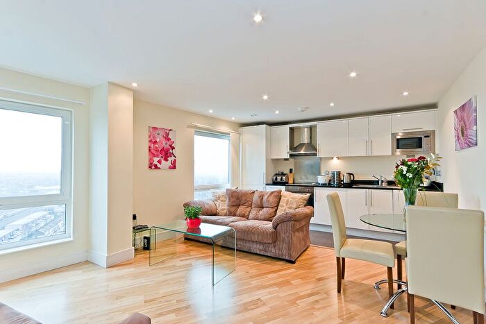 2 Bedroom Flat To Rent In High Road, Ilford, IG1