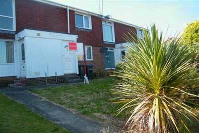 2 Bedroom Flat To Rent In Chillingham Road, Newton Hall, DH1