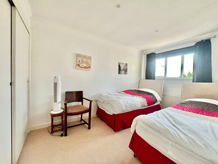 3 Bedroom Town House For Sale In Broadsands Court, Paignton, TQ4