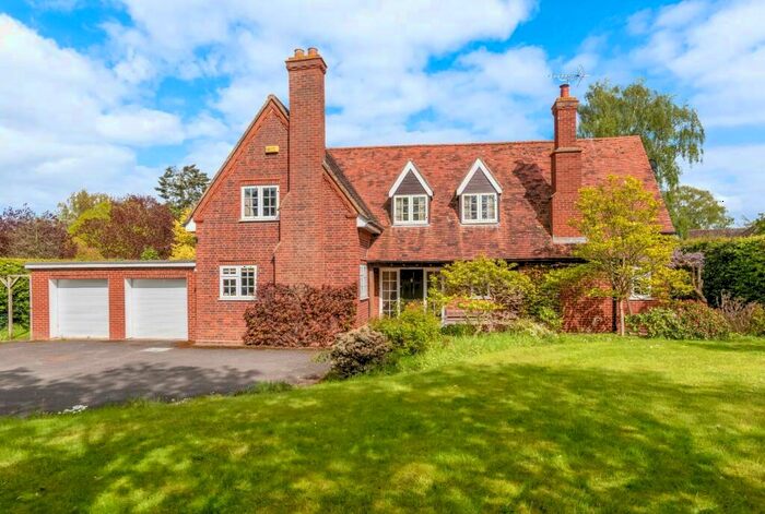 4 Bedroom Detached House For Sale In Long Marston Road, Welford On Avon, Stratford-Upon-Avon, CV37