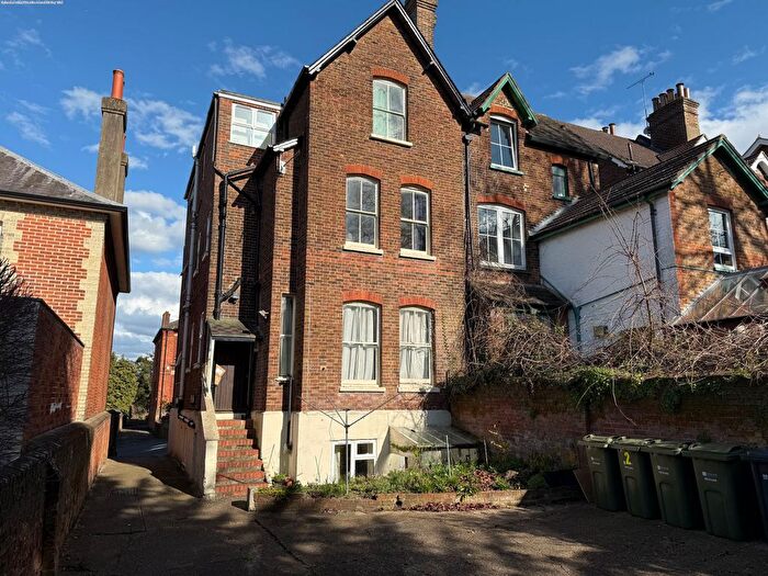 1 Bedroom Flat To Rent In Jenner Road, Guildford, GU1