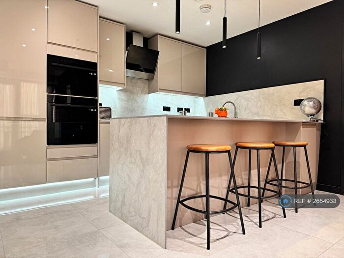 2 Bedroom Penthouse To Rent In West One Aspect, Sheffield, S3