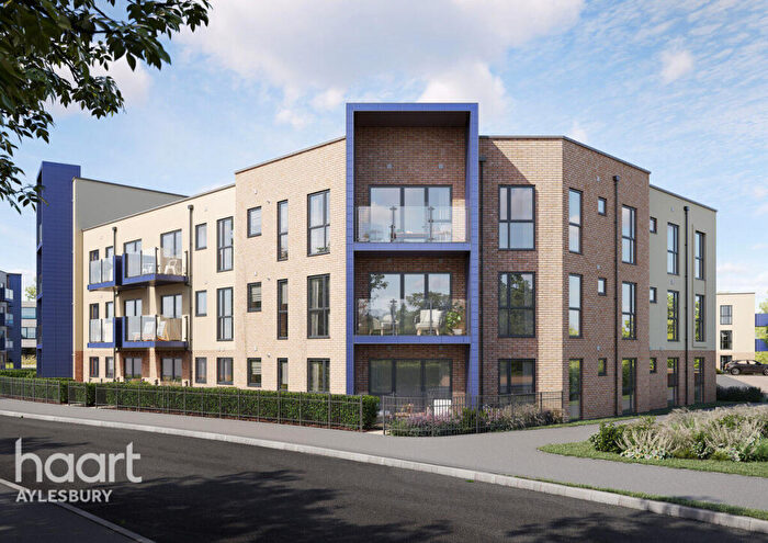 2 Bedroom Apartment For Sale In The Sloe, Aylesbury, HP18