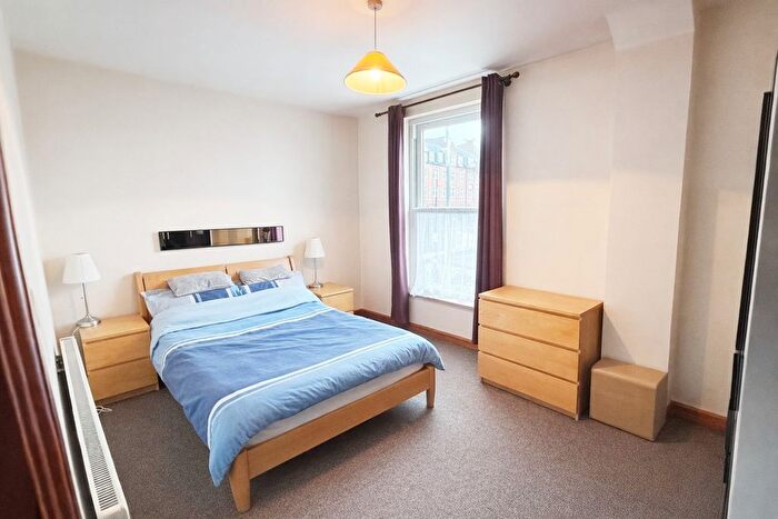 1 Bedroom Flat To Rent In Amhurst Road, Stoke Newington, N16