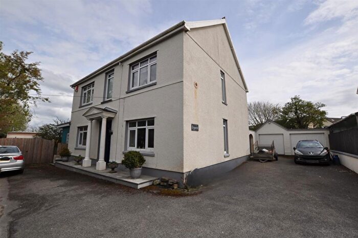 4 Bedroom Detached House For Sale In Tenby Road, St. Clears, Carmarthen, SA33