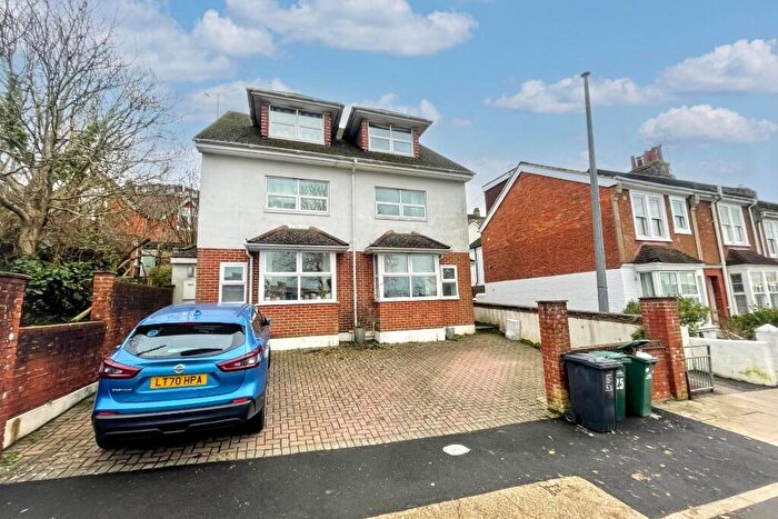 3 Bedroom Semi-Detached House For Sale In Balfour Road, BN1