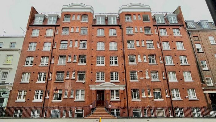 1 Bedroom Flat To Rent In Tavistock Place, Bloomsbury, WC1H
