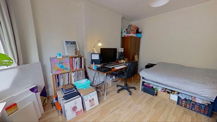 3 Bedroom Detached House To Rent In Meanwood Road, Meanwood, Leeds, West Yorkshire, LS7