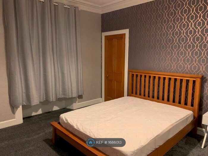 2 Bedroom Flat To Rent In Bruce Street, Stirling, FK8