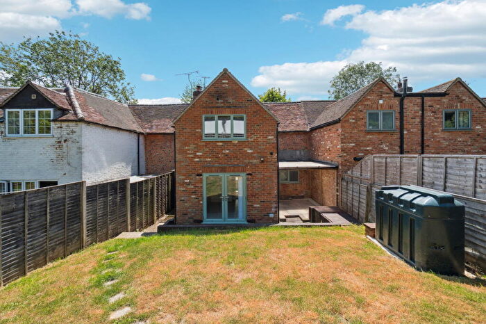 3 Bedroom Cottage For Sale In Bricks Lane, Beacons Bottom, High Wycombe, HP14