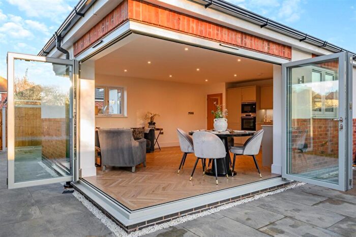 3 Bedroom Detached Bungalow For Sale In Edmondson Close, Dunchurch, Rugby, CV22