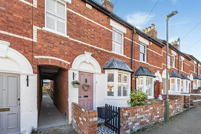 2 Bedroom End Of Terrace House For Sale In York Road, Henley-On-Thames, RG9