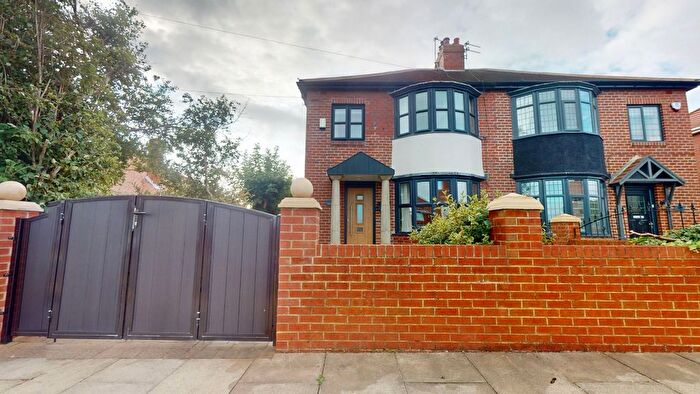 3 Bedroom Semi-Detached House For Sale In Marsden Road, South Shields, NE34