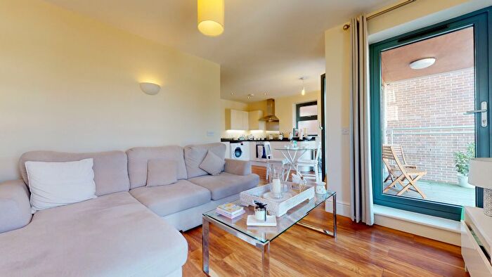 1 Bedroom Flat To Rent In Station Road, New Barnet, Barnet, EN5