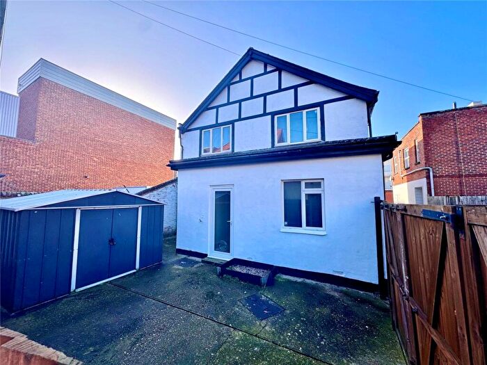 3 Bedroom Detached House For Sale In High Street, Lee-on-the-Solent, Hampshire, PO13
