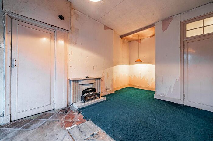 1 Bedroom Flat For Sale In Edgemont Street, Flat /, Shawlands, Glasgow, G41