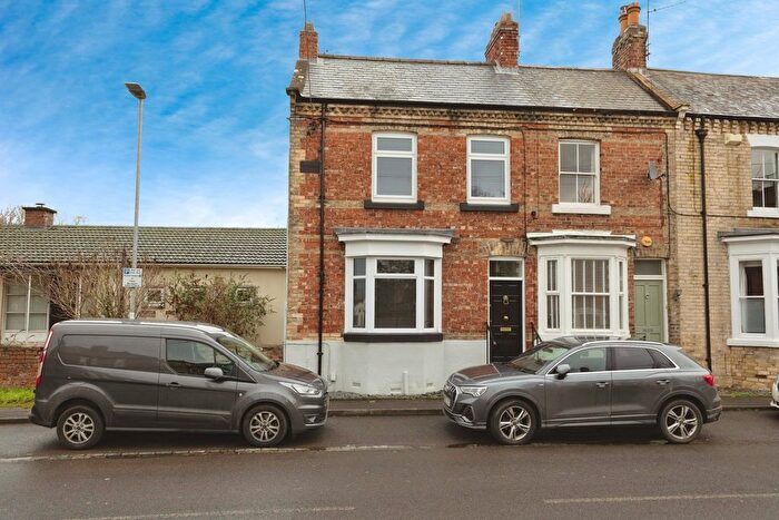 3 Bedroom End Terrace House For Sale In Bridge Street, Yarm, Durham, TS15