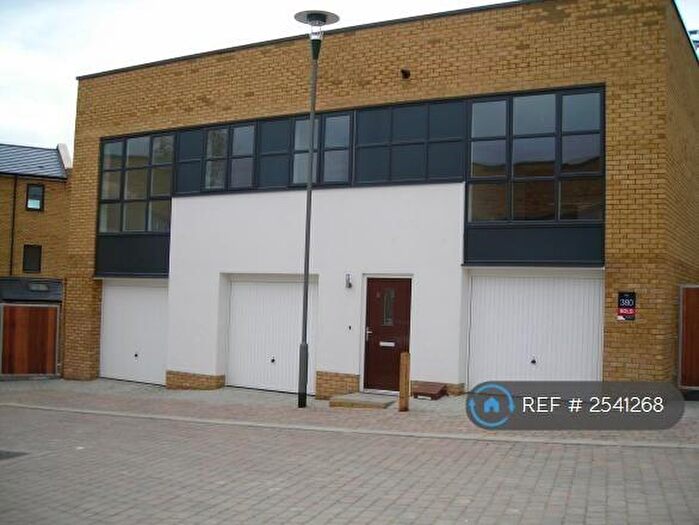 3 Bedroom Flat To Rent In Sanderling Way, Greenhithe, DA9