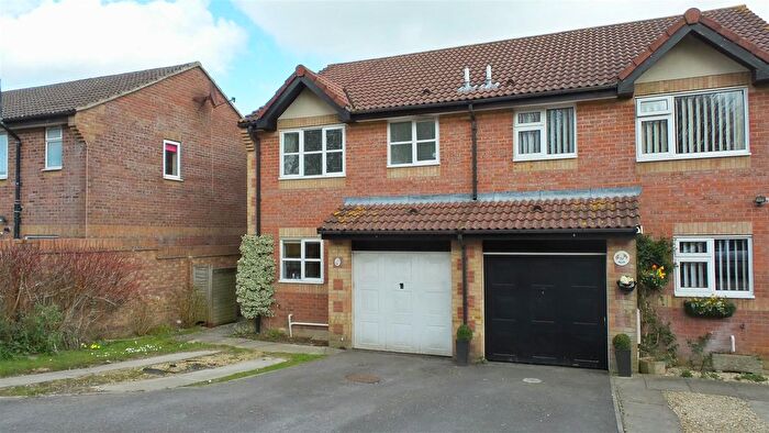 3 Bedroom Semi-detached House To Rent In Bonds Close, Chard, TA20
