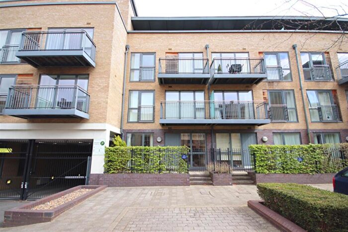 1 Bedroom Flat To Rent In Newton Court, Kingsley Walk, CB5