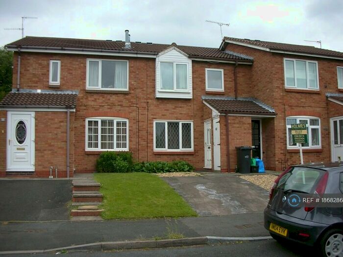1 Bedroom Flat To Rent In Ragees Rd, Kingswinford, DY6