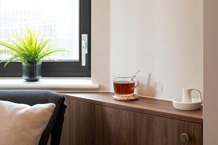 1 Bedroom Flat To Rent In College Road, Croydon, CR0