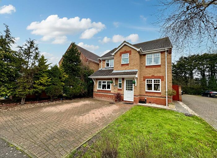 4 Bedroom Detached House For Sale In Waverley Road, Steeple View, SS15