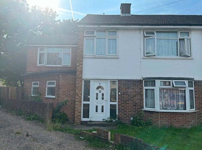 5 Bedroom Semi-detached House To Rent In Richards Close, Hayes, UB3