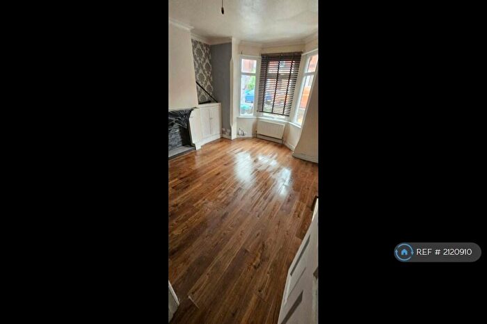 3 Bedroom Semi-Detached House To Rent In Carter Lane, Mansfield, NG18