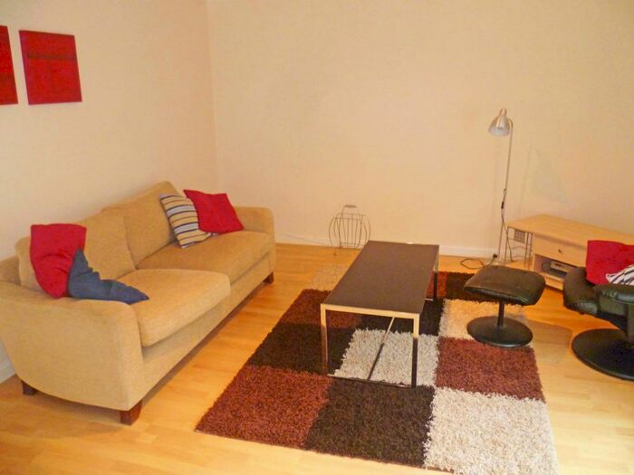 1 Bedroom Flat To Rent In B Dee Street, Aberdeen, AB11