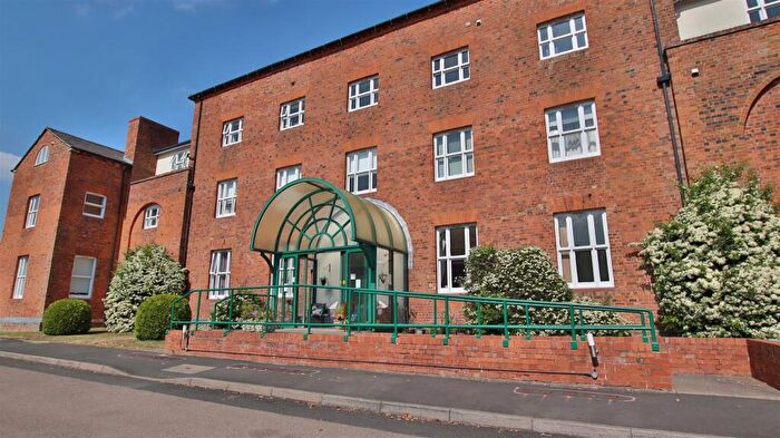 1 Bedroom Sheltered Housing For Sale In Shephard Mead, Tewkesbury, GL20