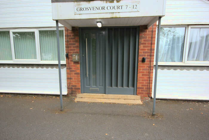 2 Bedroom Apartment To Rent In St. Annes Road East, Lytham St. Annes, FY8