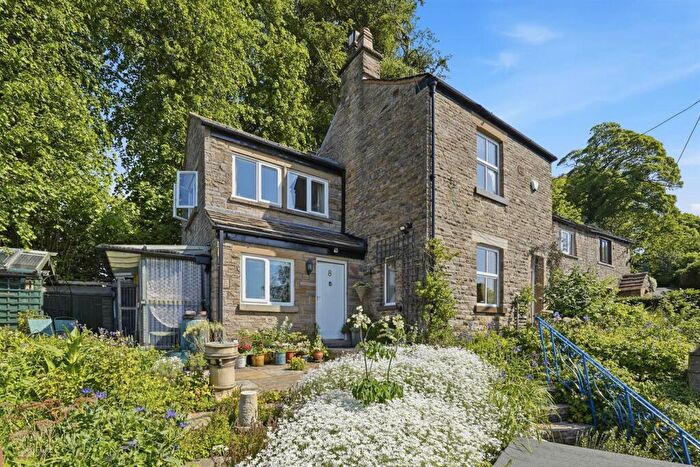 4 Bedroom House For Sale In Beeston Brow, Bollington, SK10