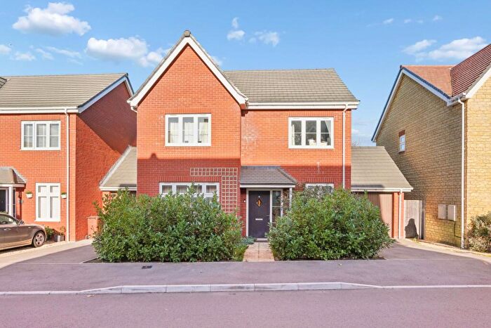 4 Bedroom Detached House For Sale In Mary Shunn Way, Wantage, OX12