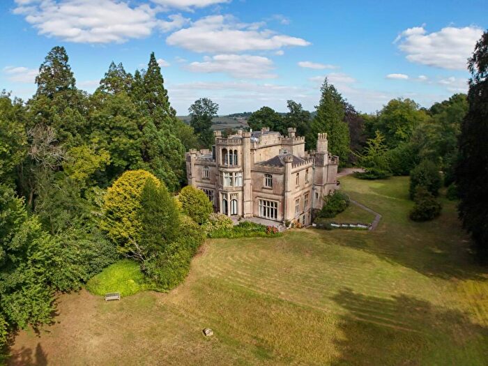 2 Bedroom Apartment For Sale In Battlefields, Bath, BA1