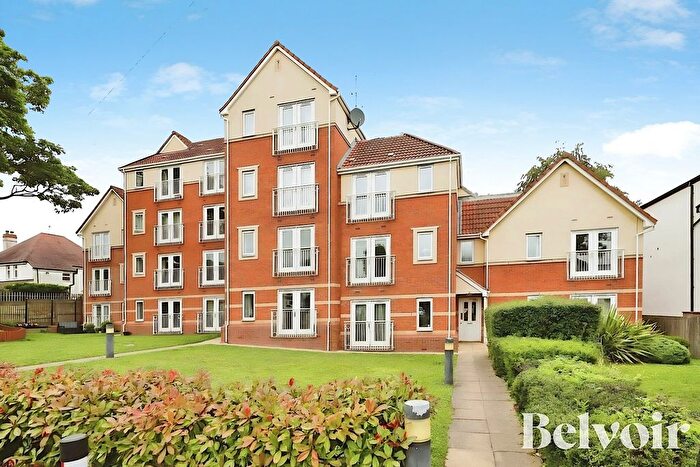 2 Bedroom Flat For Sale In Rosemary Avenue, Goldthorn Park, Wolverhampton, WV4