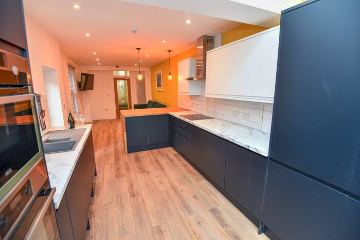 7 Bedroom Terraced House To Rent In Taswell Road, Southsea, PO5