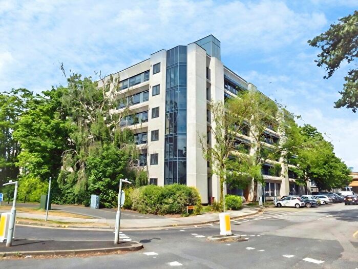 1 Bedroom Flat For Sale In Swingate, Stevenage, Hertfordshire, SG1