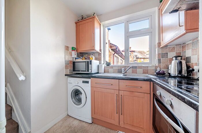 1 Bedroom Flat For Sale In Tweedy Road, Bromley, BR1
