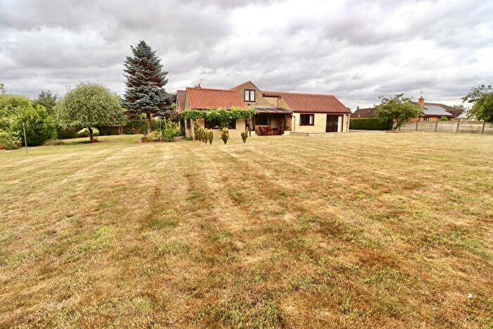 4 Bedroom Detached Bungalow For Sale In Front Street, Normanby-by-spital, LN8