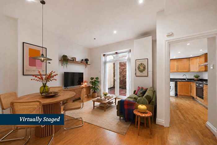 1 Bedroom Flat For Sale In Hilltop Road, West Hampstead, NW6
